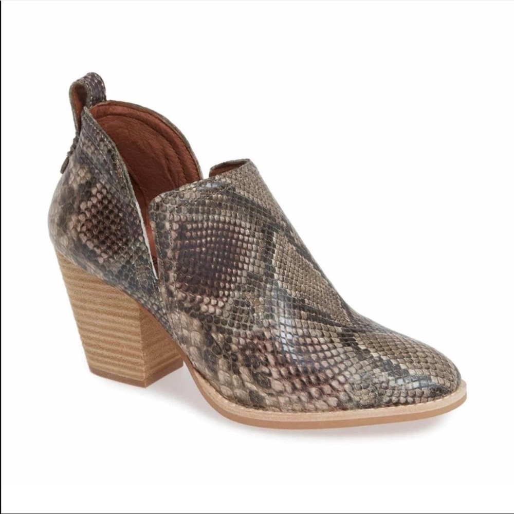 Jeffrey Campbell Rosalee Bootie - Picture 3 of 11